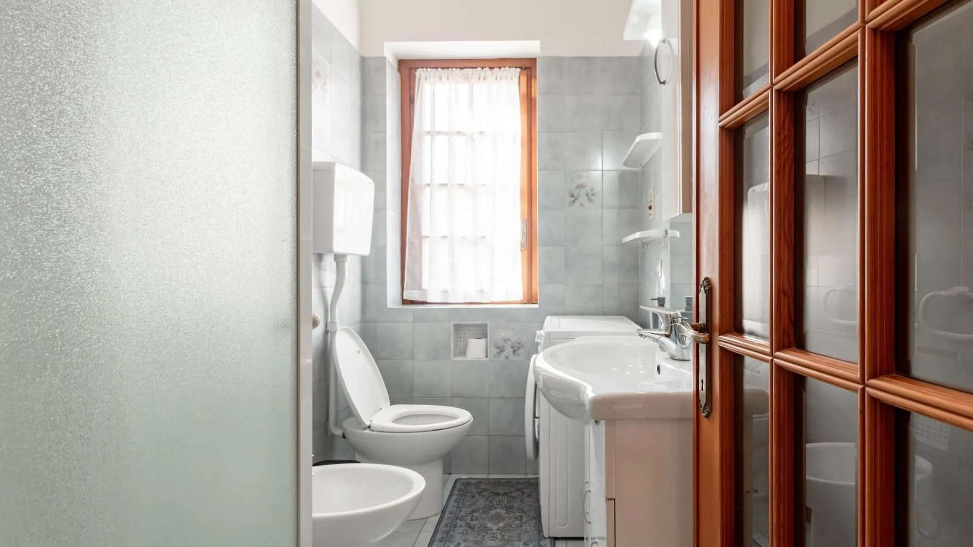 H11 Casa Tecla Centro-Mare Apartment Sanremo 0*,